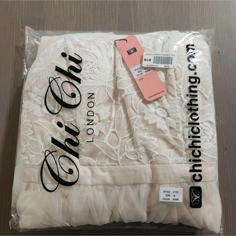 NWT Chi Chi London A Love Above The Rest Dress in Blush Pink Size 8 - Picture 8 of 8